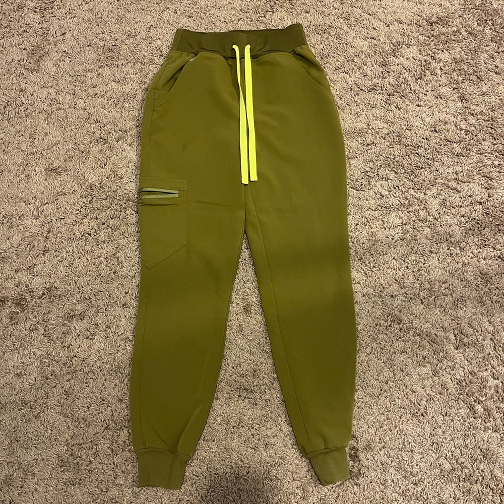 FIGS High Waisted Jogger Scrub Pants